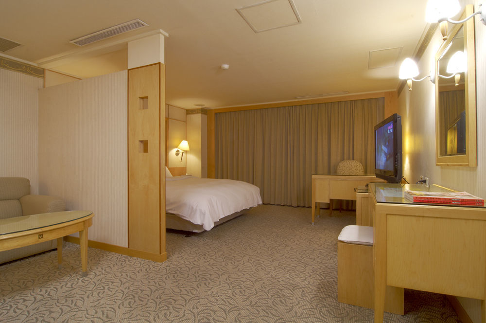 Golden Garden Hotel Taipei Eksteriør billede